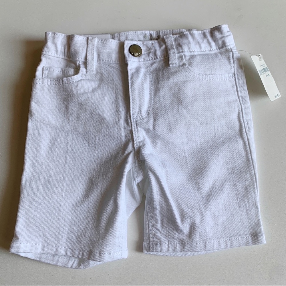 Gap Kids Baby NWT White Bermuda Shorts Size 3